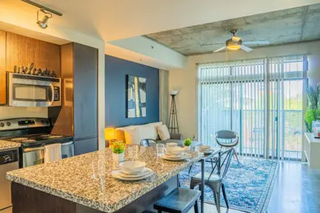 au6j1llo902ezmpltcox