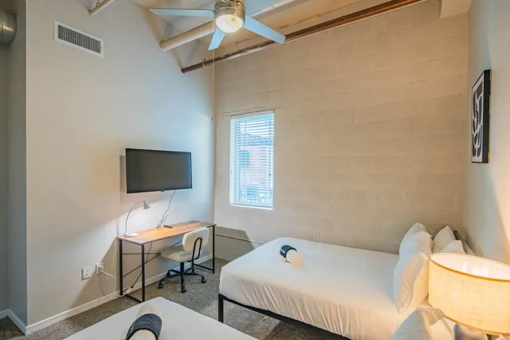 b6f5740f bab8 4d 3fucJ.jpg