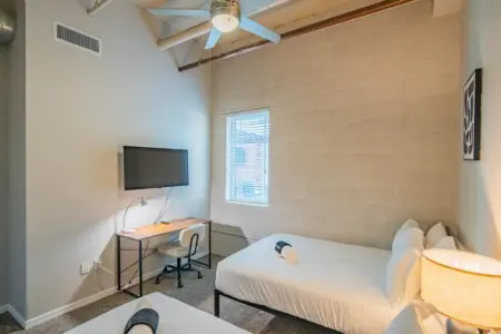 b6f5740f bab8 4d 3fucJ.jpg