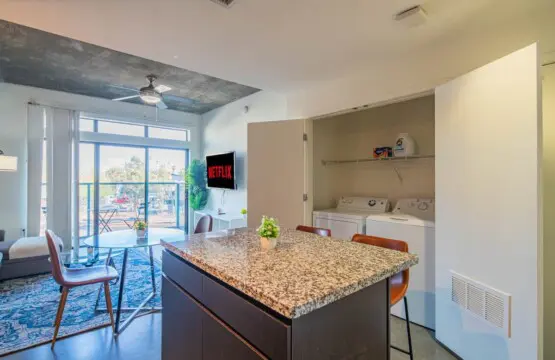 bf12f225 dd46 4e UOfHS.jpg