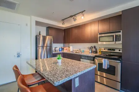 ca663c48 7033 4b IuEEC.jpg