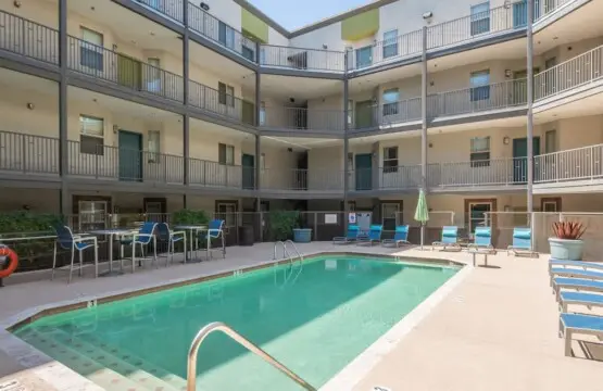 d221f931 f718 42 R63SF.jpg