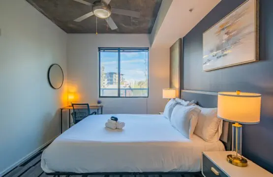 d9257904 03ec 48 aX2 N.jpg