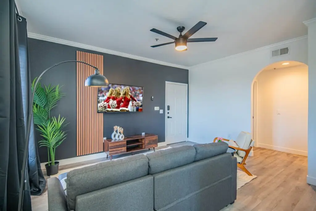 de5d82d4 95bf 40 K tbM.jpg