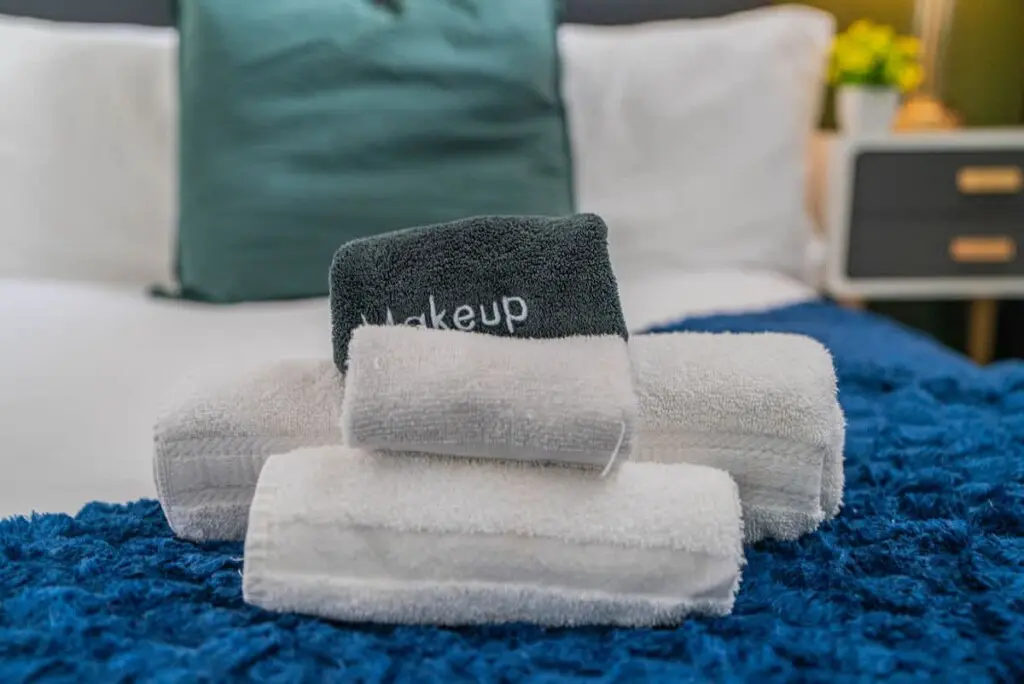 0b035a5b 6eca 42 pSNhQ