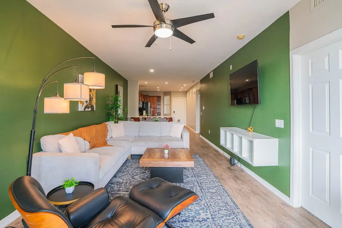 3360d8c8 691d 49 0N w