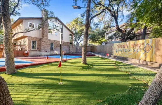 2c993e53 d44f 40 JyUvH