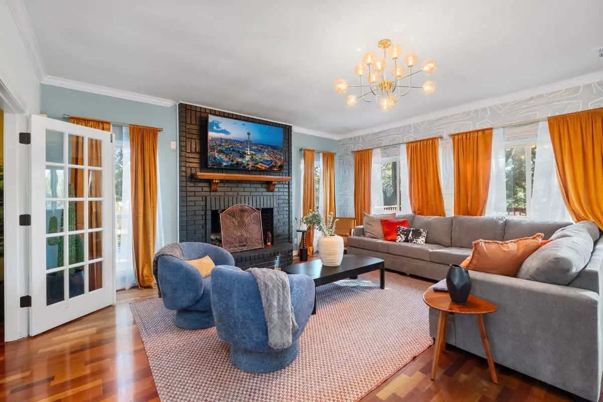 549d139b 020c 45 exrBy