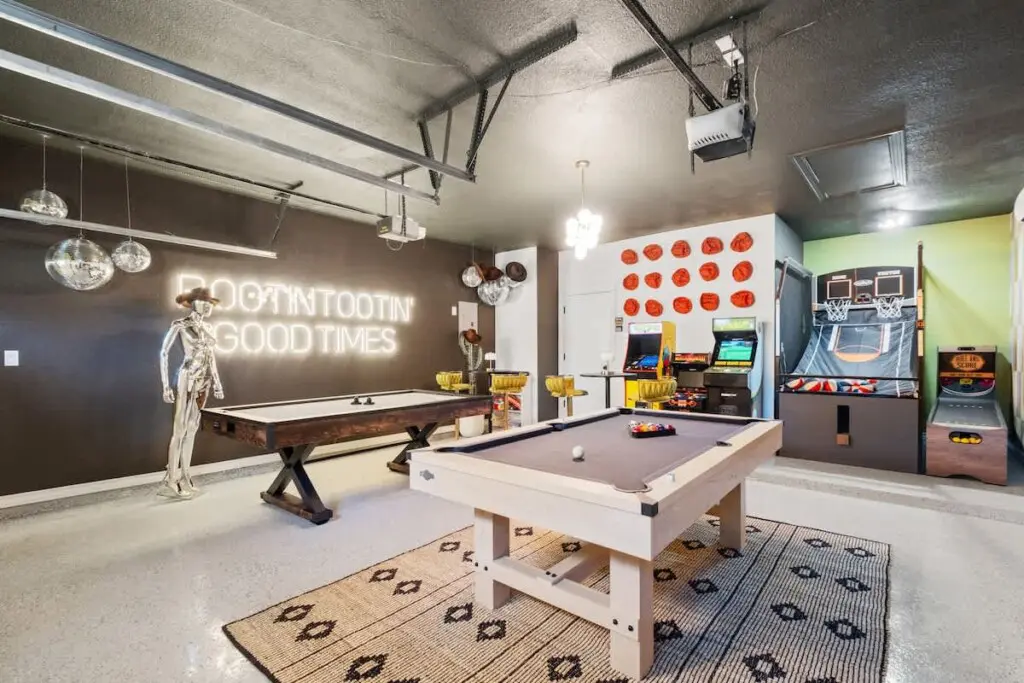 7a843b7e 71b9 40 U VWQ