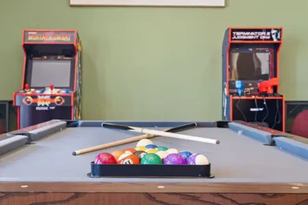 ca21bcdf aac8 40 qKBzd