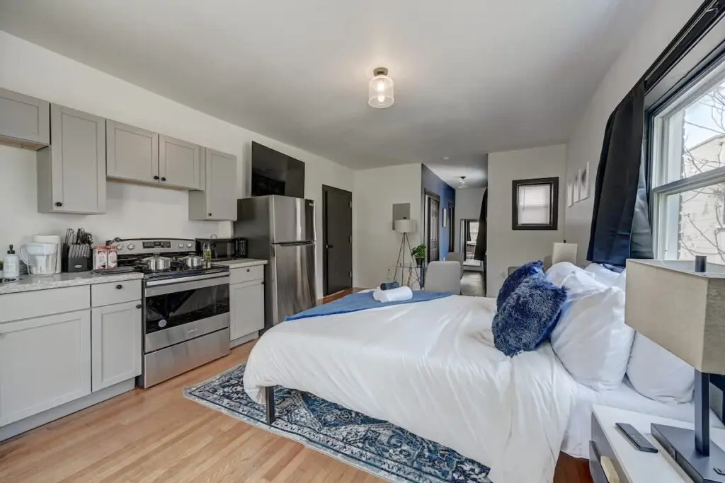 2f716037 bab4 4a l6IcH