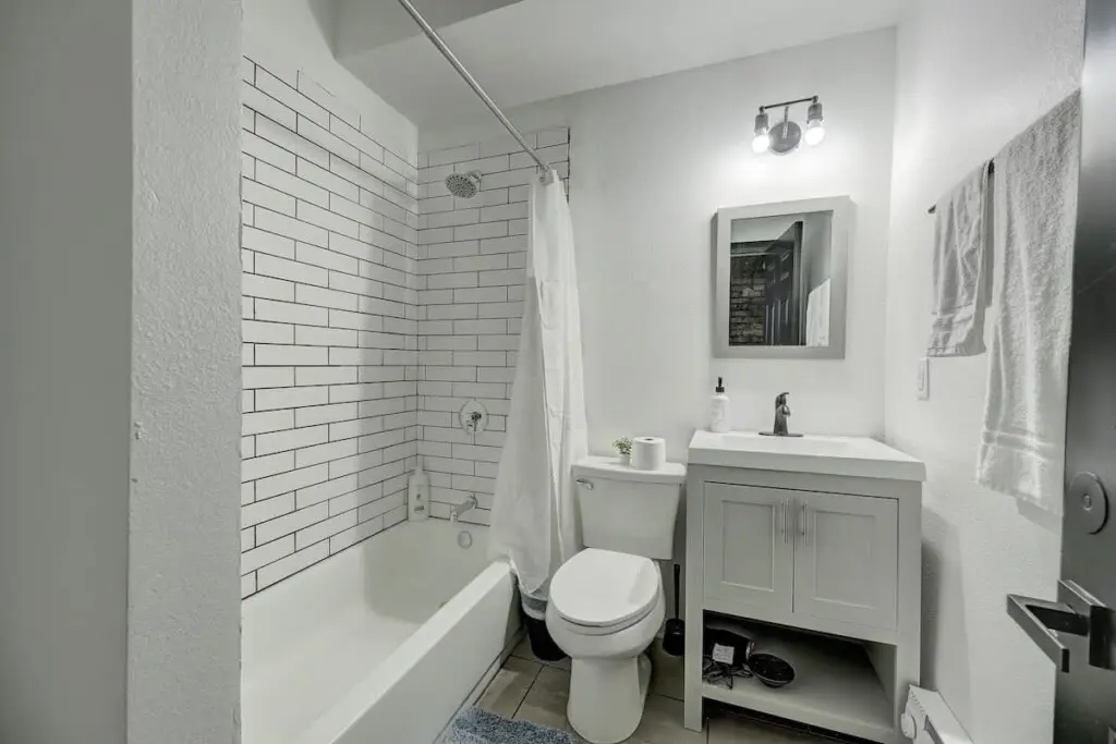 b924c389 6751 4b pwjzi