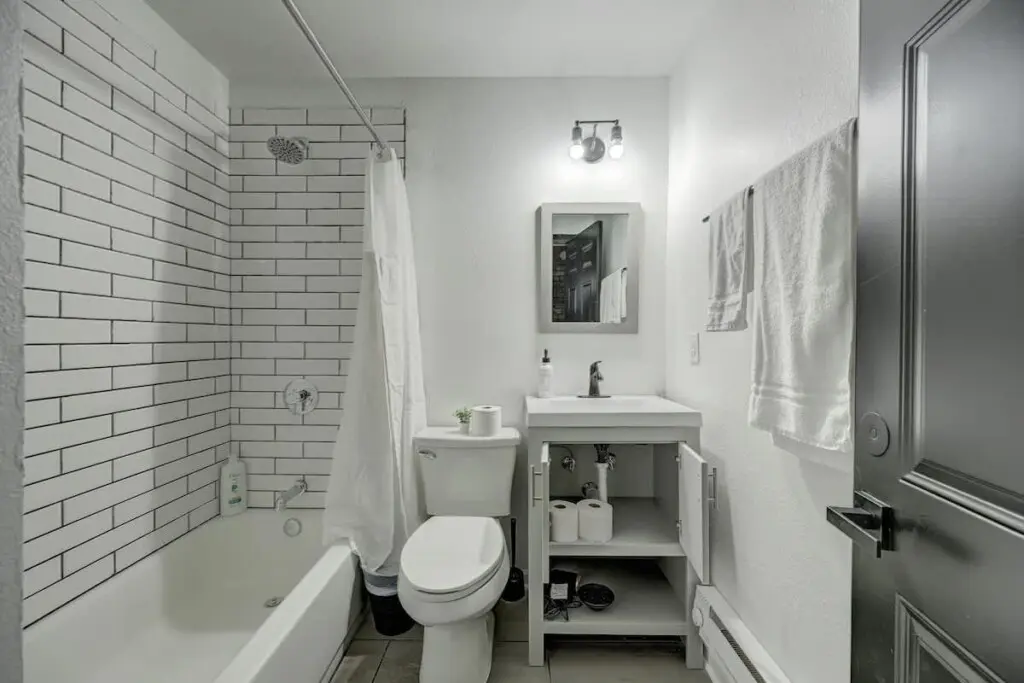 e1e072b4 a95b 44 gxEE6