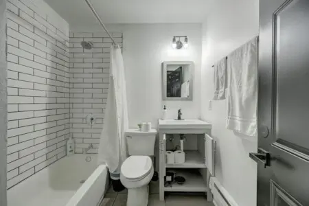 e1e072b4 a95b 44 gxEE6