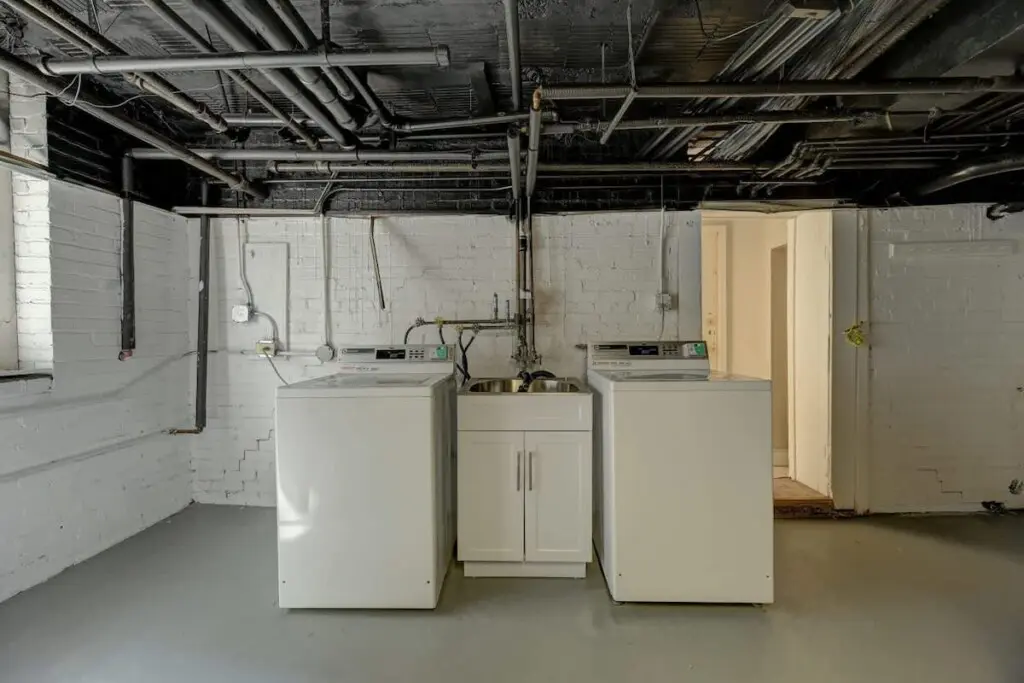 03497cf8 ee03 4e Y0GCL