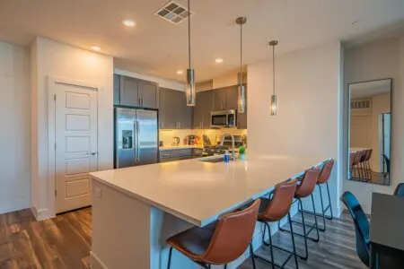 068856e8 42dd 44 VF4Kn