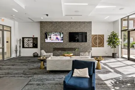 12ea516c ea95 41 QynZs