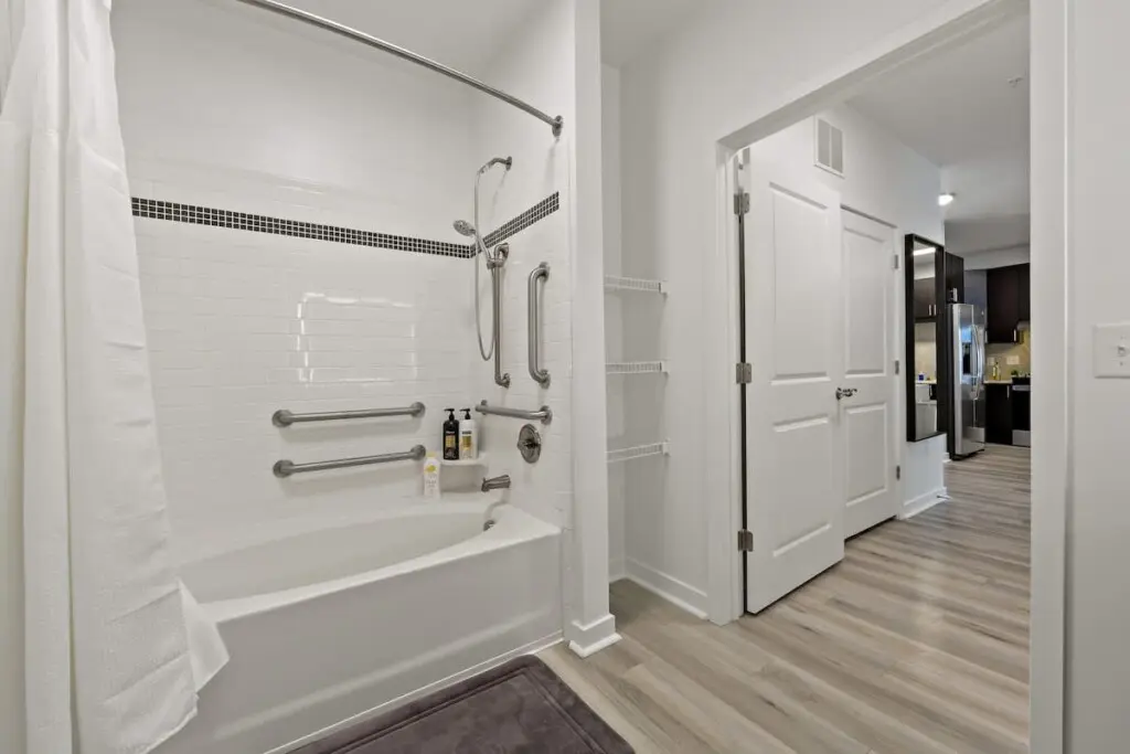 173ca2a0 18fd 44 3X7 k