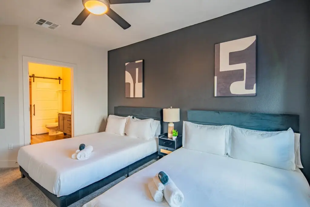 1f85c63d c6bb 41 8Yy4