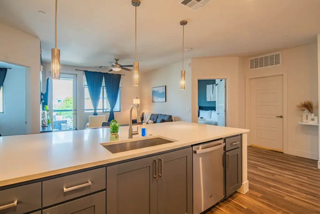 2525b099 ab40 46 mK0SY