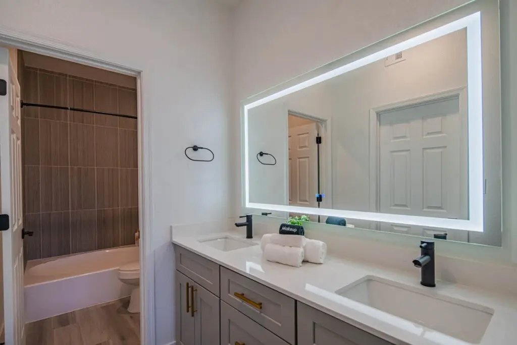 4200c713 8cca 4a 60Osi