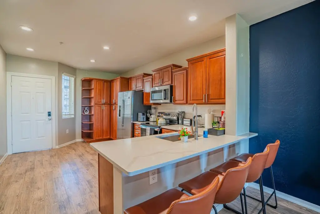 4336158c 46db 48 Q4N2T