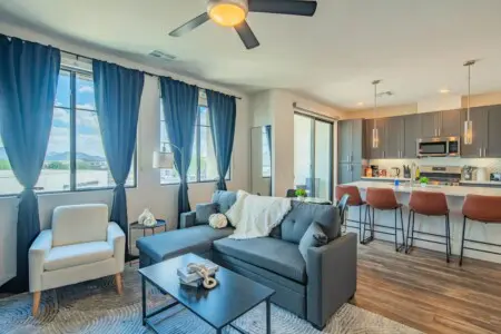 45b45443 a34e 48 rOWWa