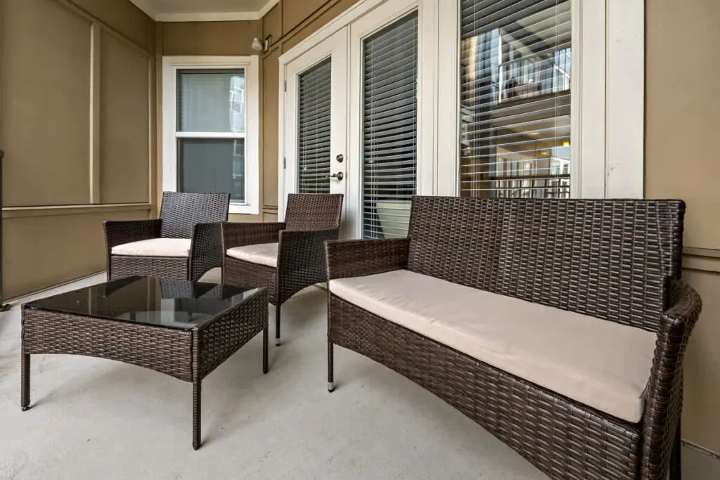 593ed2fb b58b 4f hNJ1z