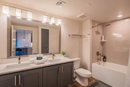 6058d900 ba1a 45 OlnWg