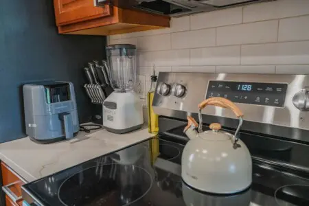 8ea54d47 3a83 4d SFofH