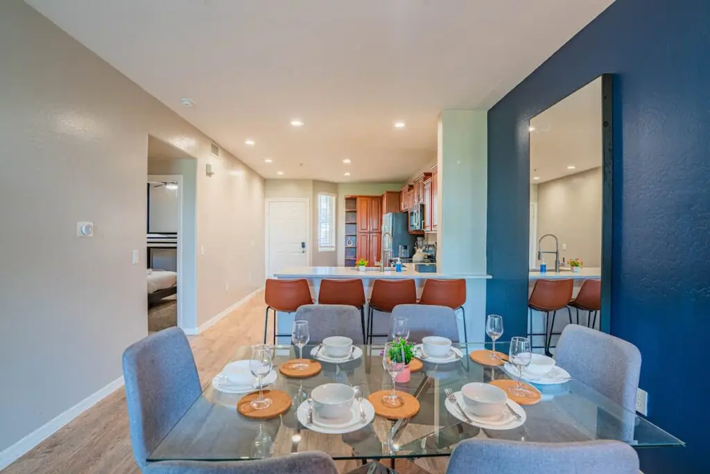 9089e411 948f 43 c17gL