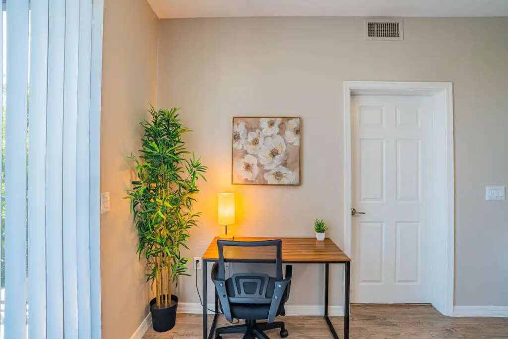 9ccac367 06f2 4e M05V7