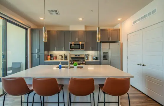 a4d7aaff 8ad2 4c 5V94p