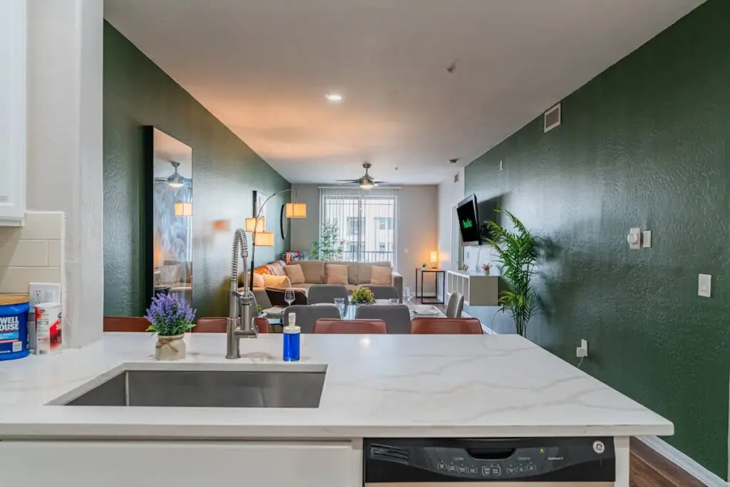 bf49c3b4 1e9a 48 4YYn6