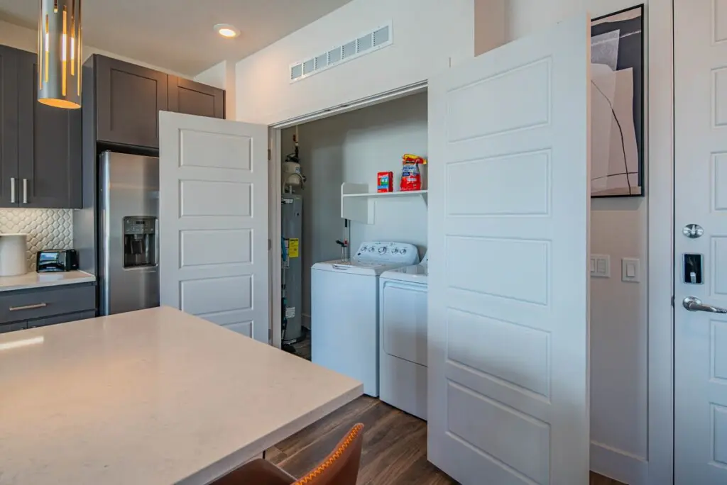 cb032bff d88c 48 pdqLy