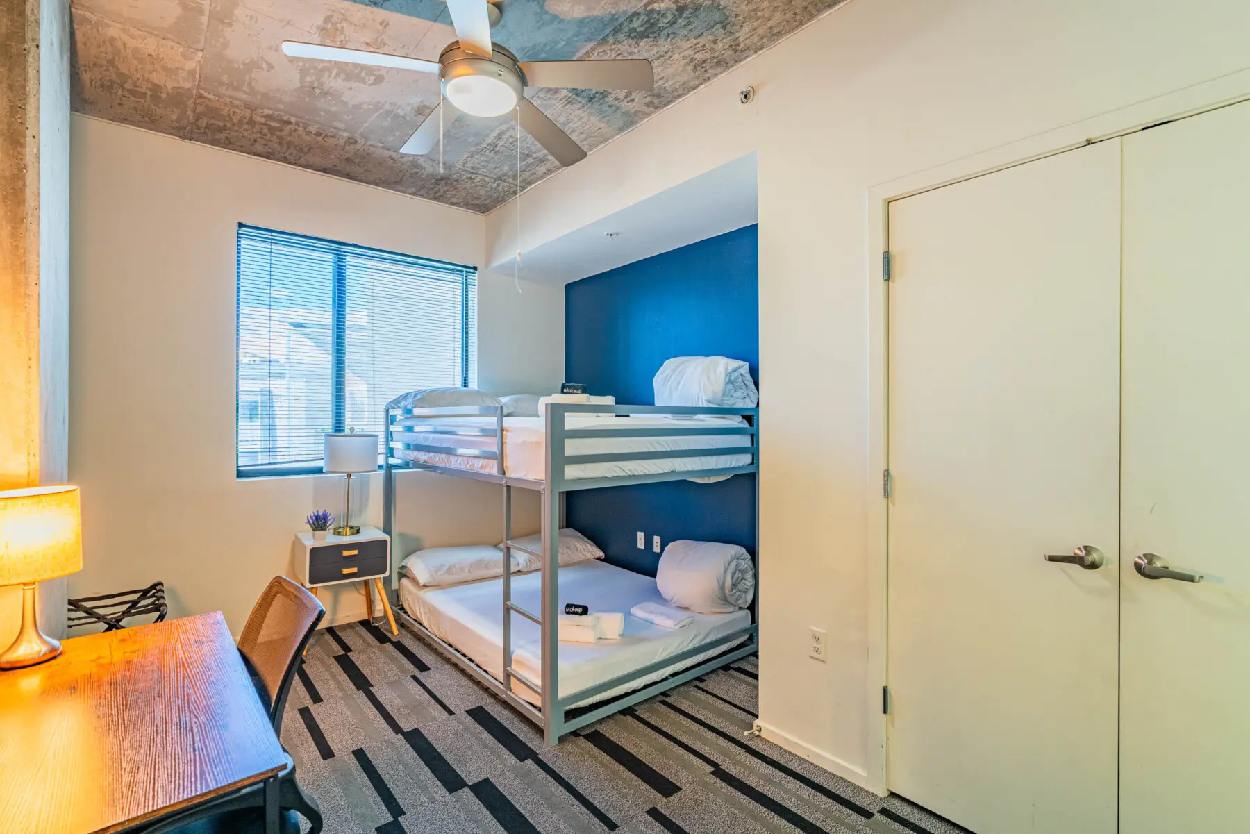 d8i0e2lmviim0mowbts7