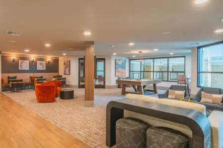 e7c267c2 83e9 4b vdi8s