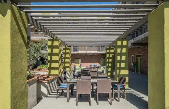 f31542b8 42f4 4d J1Cqx