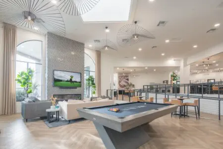 f6b4b164 136f 44 BZN7