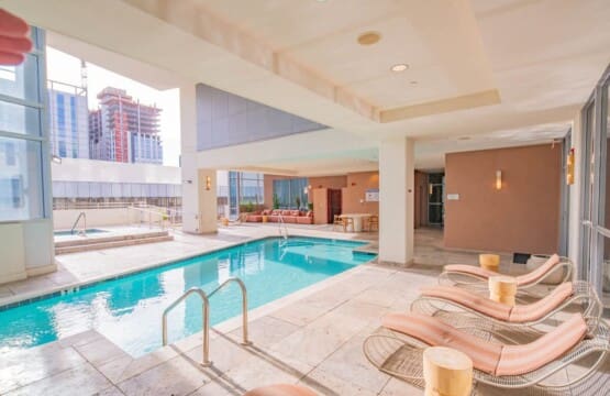 b1f080db 51fe 40 Fg54n.jpg