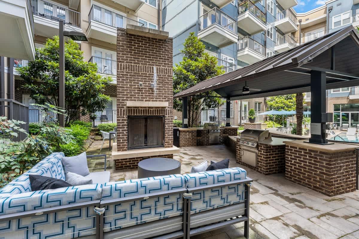 09cdea9b 74ac 4a cyO6d