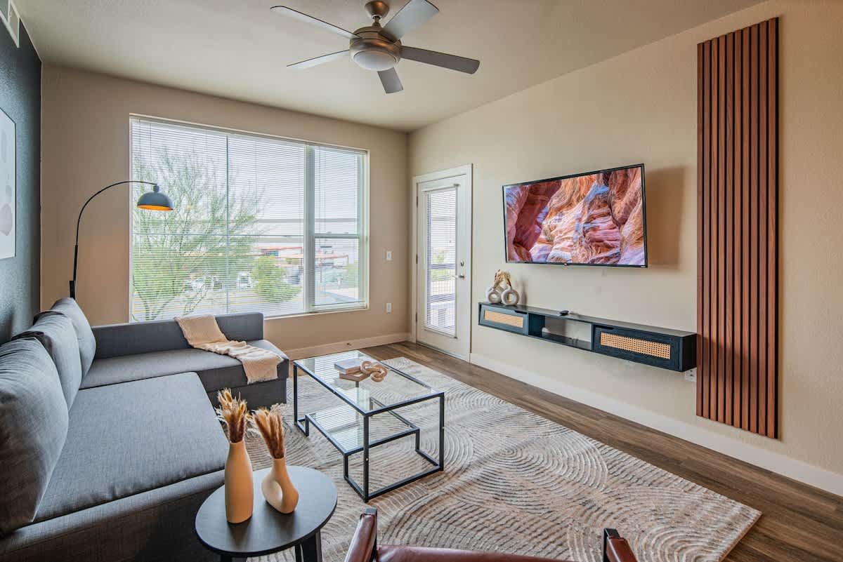 Group-Friendly Apt | Pool,Gym,Parking,W/D,Balcony - Rove Living ...