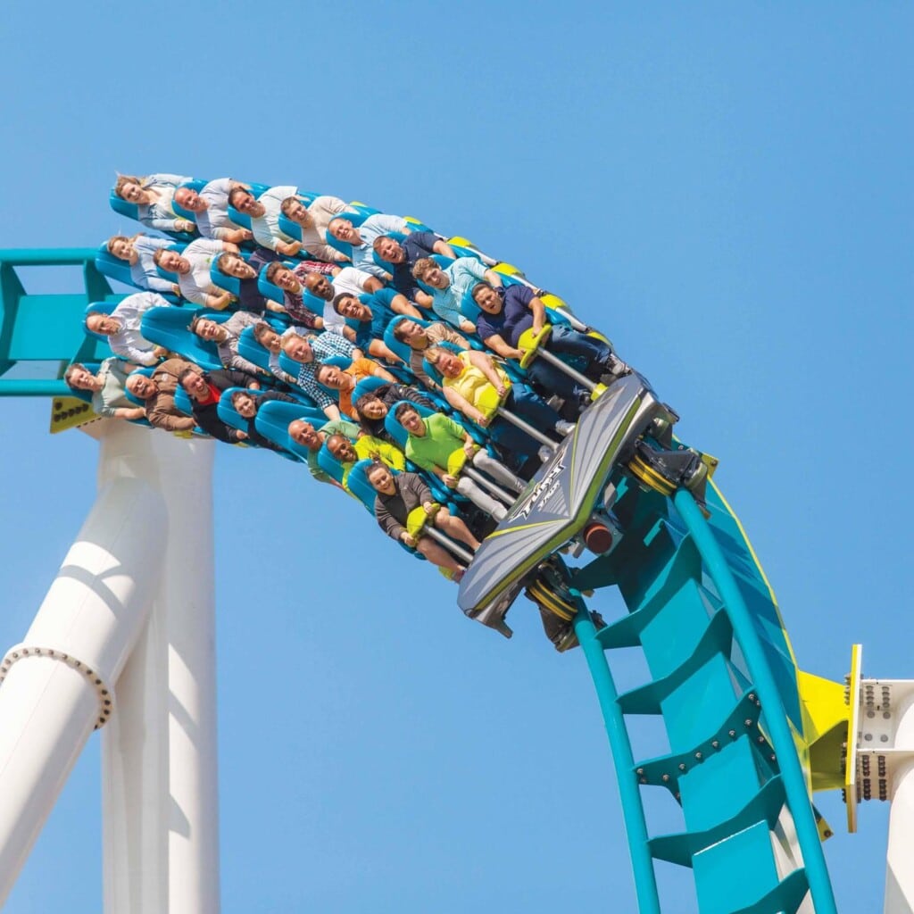 17fa38b8 e1b2 4858 b843 01ec4cf655dc jumbo1x1 Fury325onride